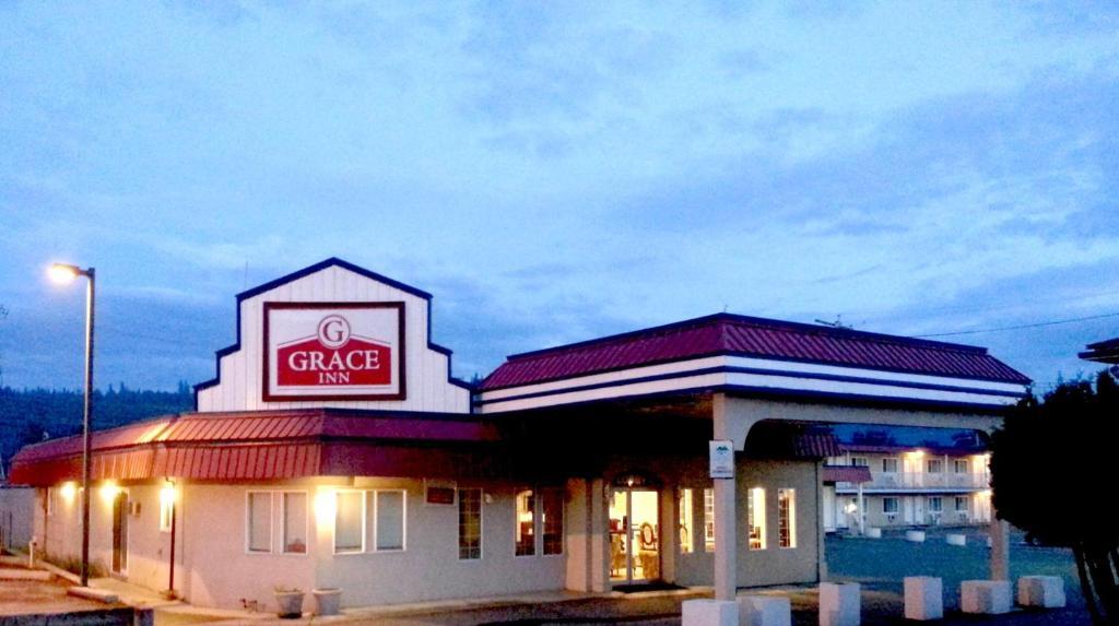 Grace Inn Quesnel Exterior photo